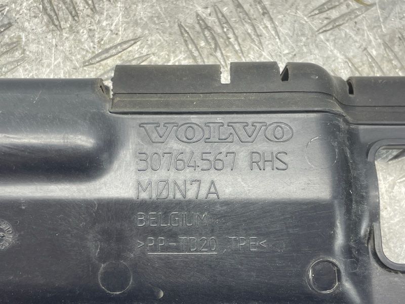 Повітропровід радіатора 30764567 Volvo XC60