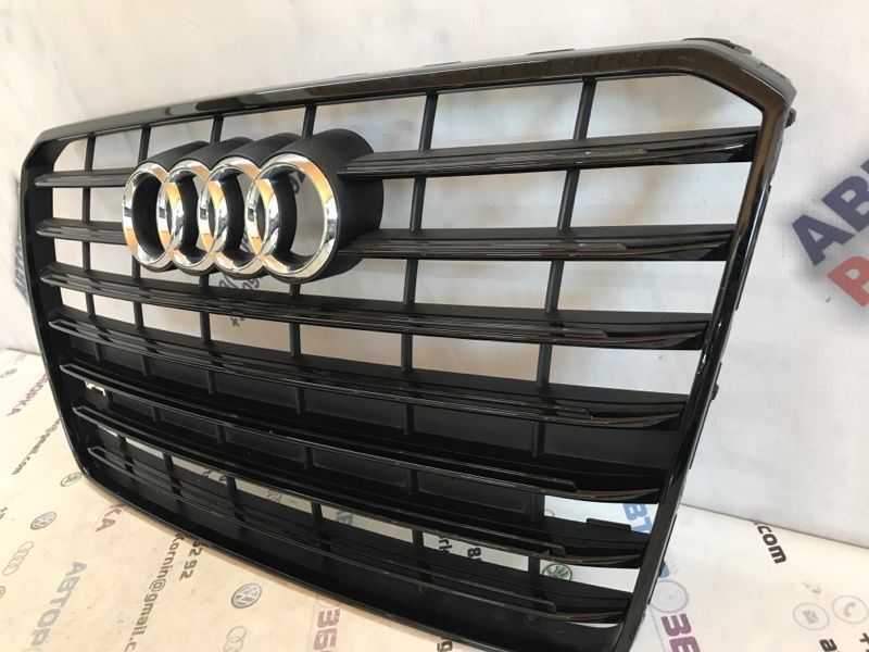 Решітка радіатора 4H0853651AL Audi A8