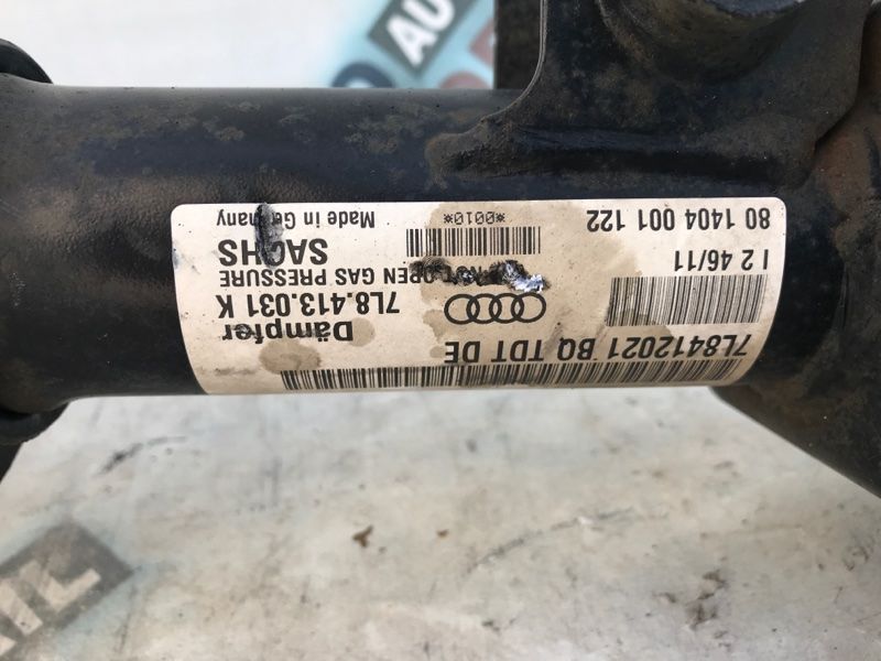 Стійка амортизатора 7L8412021BQ Audi Q7