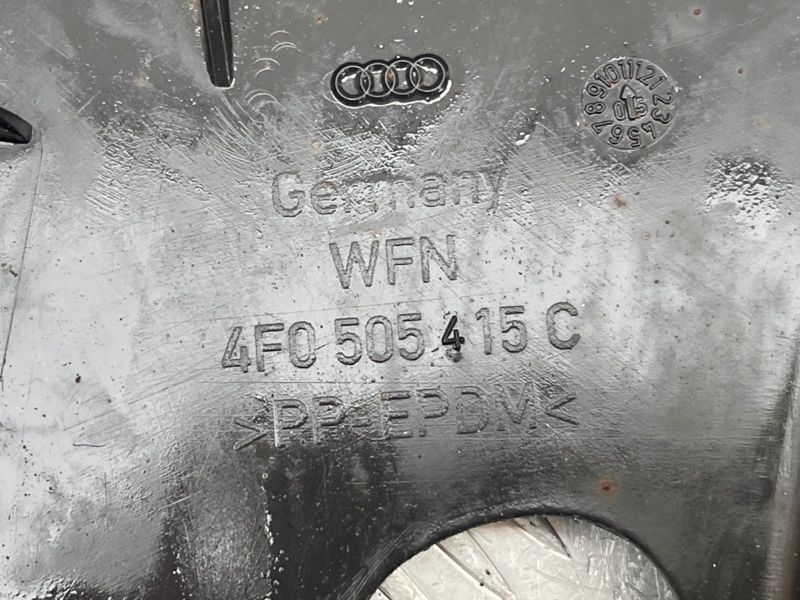 Накладка 4F0505415C Audi A6