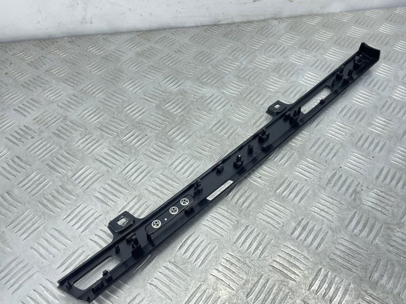 Накладка 4M1853242A Audi Q7