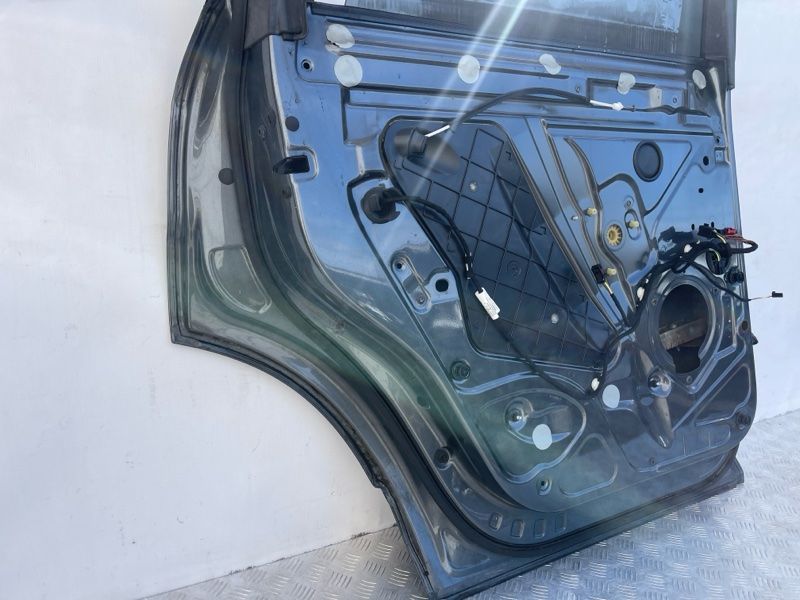 Двері 4L0833051 Audi Q7