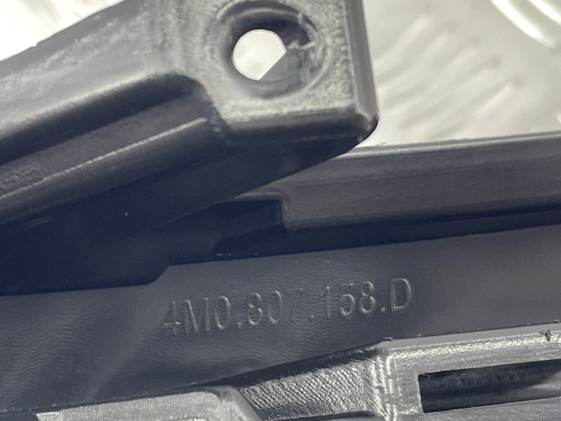 Воздуховод бампера 4M0807158D Audi Q7