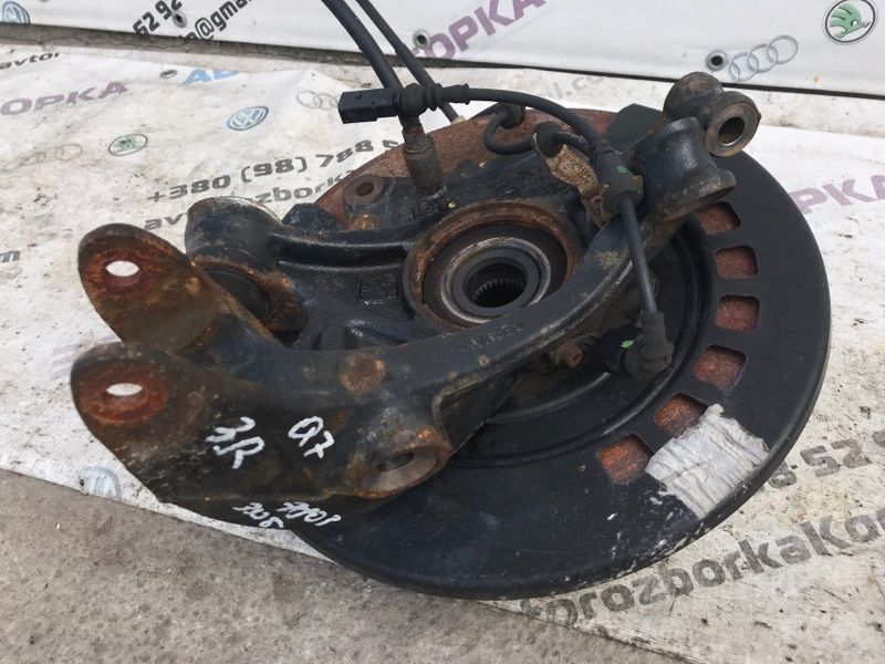 Поворотний кулак / цапфа 7L8505436A Audi Q7