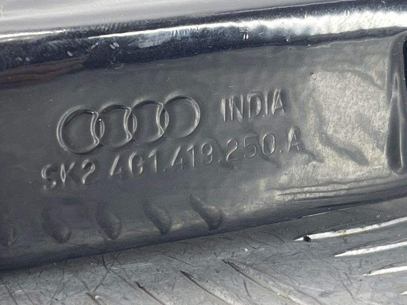 Кронштейн Audi A6