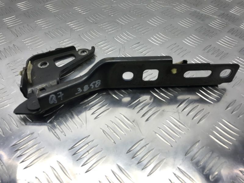 Петля капота 4L0823302 Audi Q7