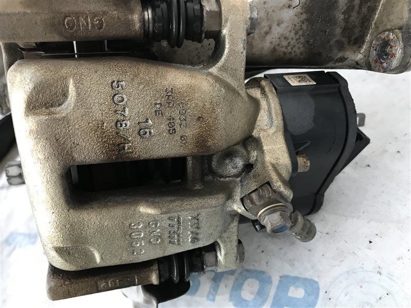 Супорт гальмівний 5N0615403 Volkswagen CC