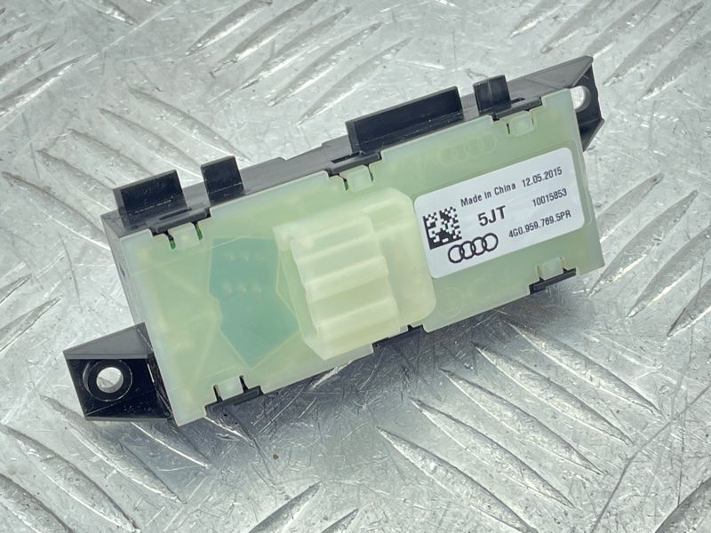 Блок кнопок пам'яті сидінь 4G09597695PR Audi A6