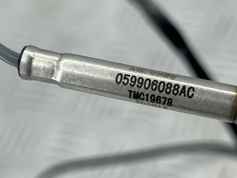 Датчик температури відпрацьованих газів 059906088AC Audi Q7