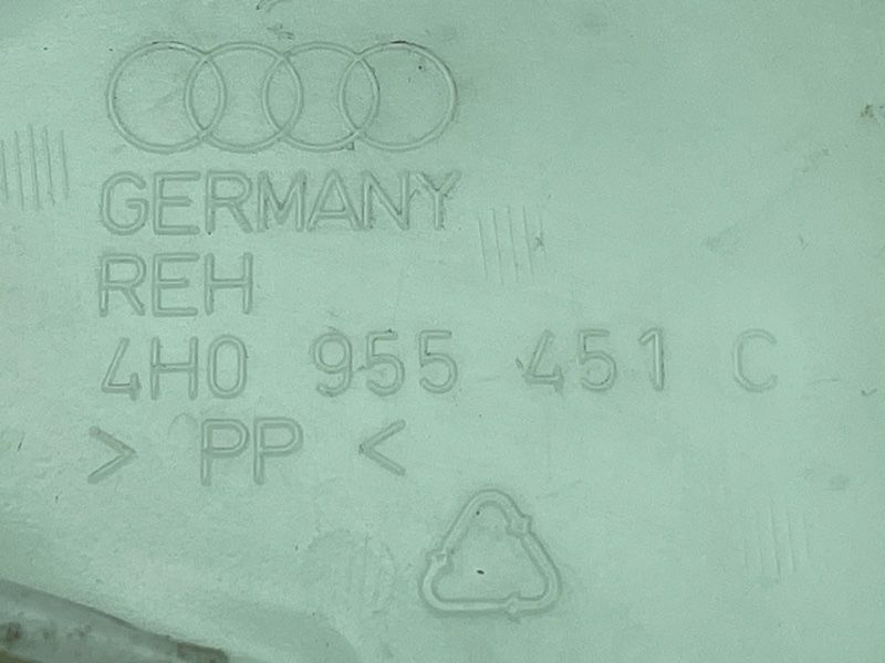 Бачок омывателя стекла 4H0955451C Audi A8