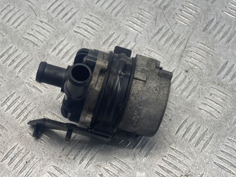 Насос системи охолодження 8K0965567 Audi A6 Audi A6, Audi Q7