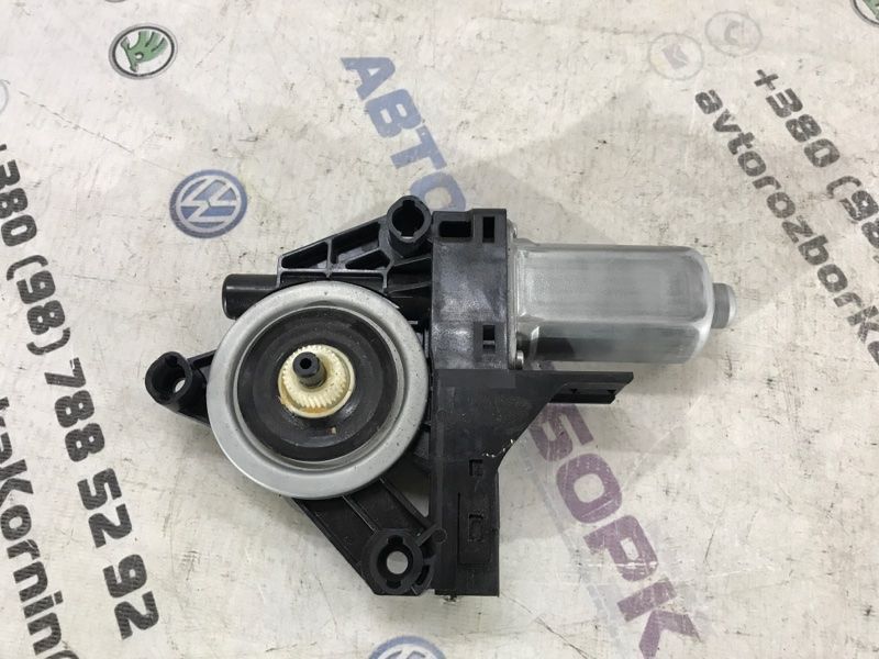 Мотор склопідйомника 31253061 Volvo XC60