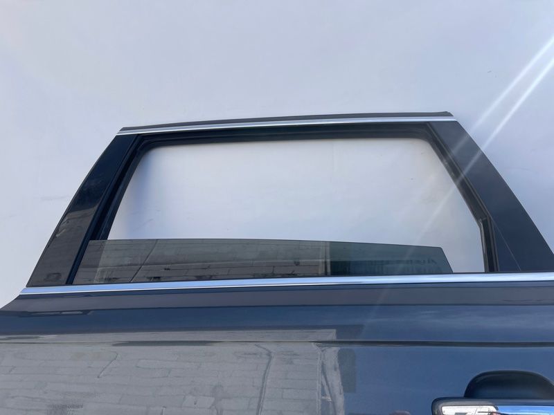 Двері 4L0833051 Audi Q7