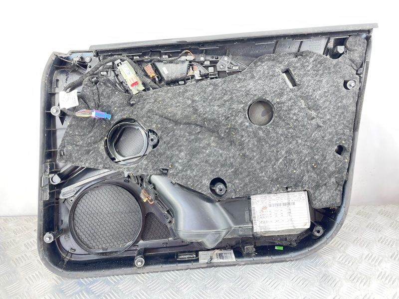 Обшивка дверей 4G1867103CWFA Audi A6