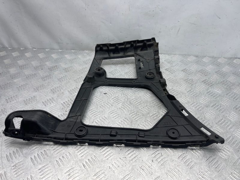Направляюча заднього бампера 4M0807454 Audi Q7
