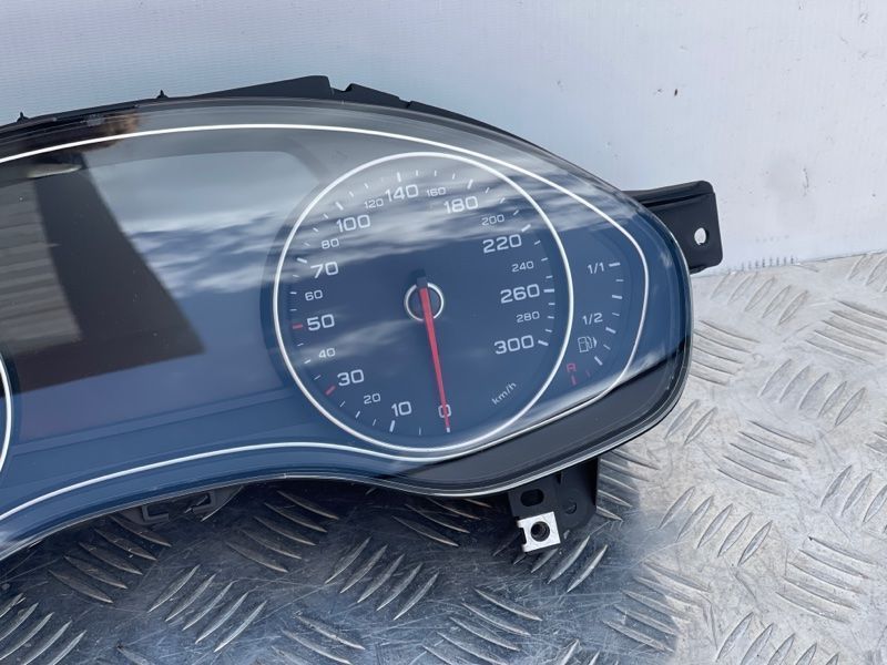 Комбинация приборов / Спидометр 4G8920934R Audi A6