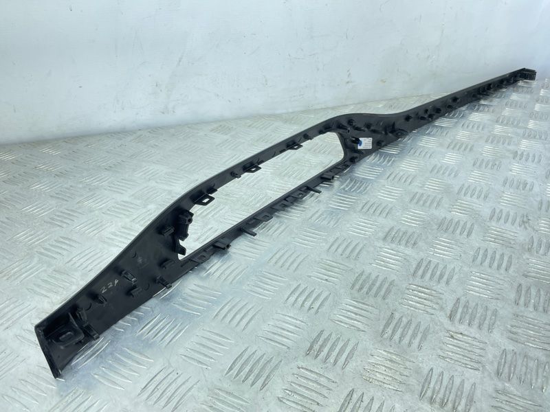 Декоративна накладка на торпедо 4M1853190CRQ8 Audi Q7