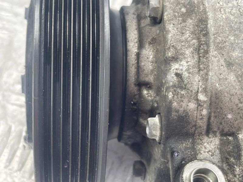 Компрессор кондиционера 4G0260805A Audi A6