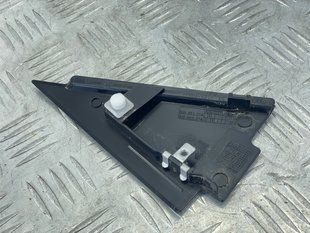 Угловой молдинг двери / Треугольник 8U0853274C5FQ Audi Q3