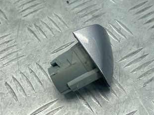 Колпачок ручки двери c хромированой накладкой 4H0837879C Audi A6