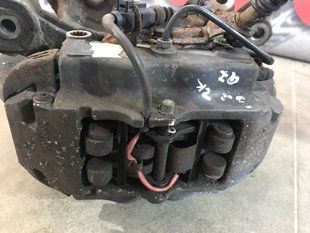 Суппорт тормозной 7L6615423L Audi Q7