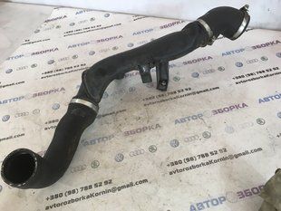 Патрубок интеркулера 1K0145834AJ Volkswagen CC