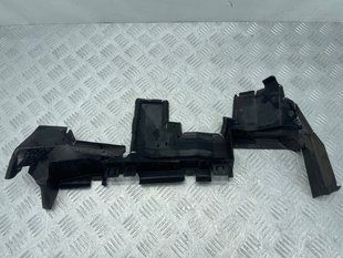 Воздуховод радиатора 8R0121284P Audi Q5