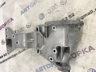 Опора / кронштейн двигуна 31316673 Volvo XC60
