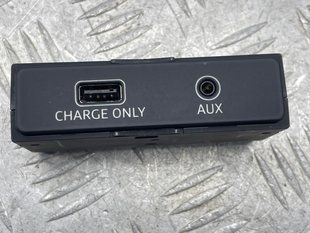 Блок USB 8W0035726 Audi A4 Allroad