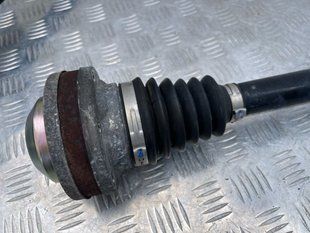 Полуось 8R0501203C Audi A6