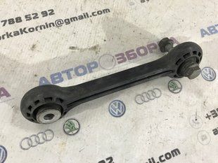 Стойка стабилизатора передней подвески левая/правая 8K0411317D Audi A6 Audi A4, Audi A4 Allroad, Audi A5, Audi A5 Sportback, Audi A6, Audi A7, Audi Q5, Audi RS5, Audi RS5 Sportback, Audi S4, Audi S5, Audi S5 Sportback, Audi S7, Audi SQ5