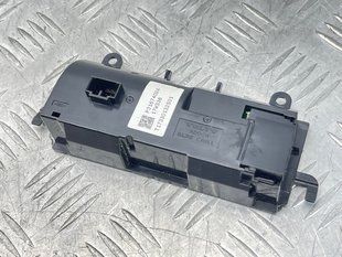 Дисплей и панель управления климатом 31674024 Volvo XC60