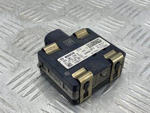 Датчик слепой зоны / Блок управления ассистента смены полосы движения 4M0907590B Audi Q7