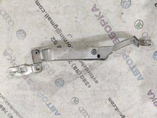 Кронштейн крила 4G0807592B Audi A6