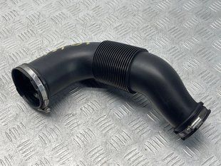Патрубок 4L0129628E Audi Q7