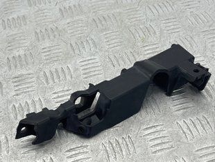 Направляющая бампера 4G0807283 Audi A6