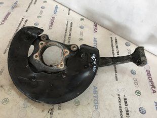 Поворотний кулак / цапфа 4G0407242C Audi A6