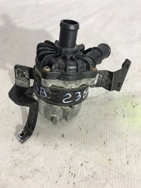 Насос охлаждающей жидкости 8K0965567B Audi S8