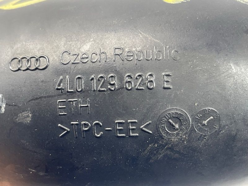 Патрубок 4L0129628E Audi Q7