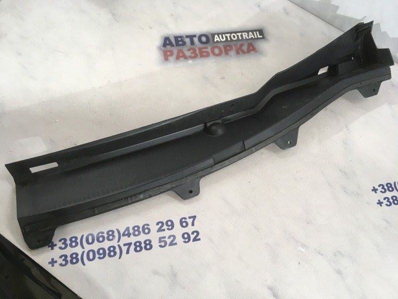 Водовідвідний щиток 8A8374021A37AC Ford Flex