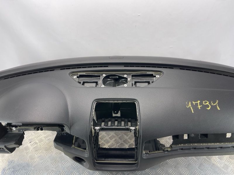 Торпедо с подушкой безопасноти 7P1857001GHR2 Volkswagen Touareg