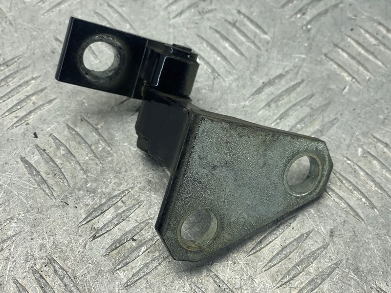 Петля двери верхняя 3C0831401D Volkswagen CC