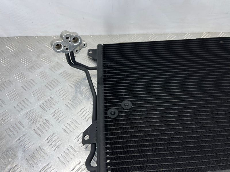 радиатор кондиционера 4L0260401A Audi Q7