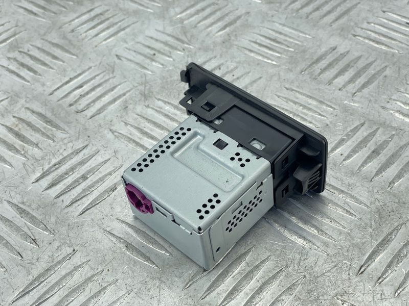 Блок USB 31407038 Volvo XC90