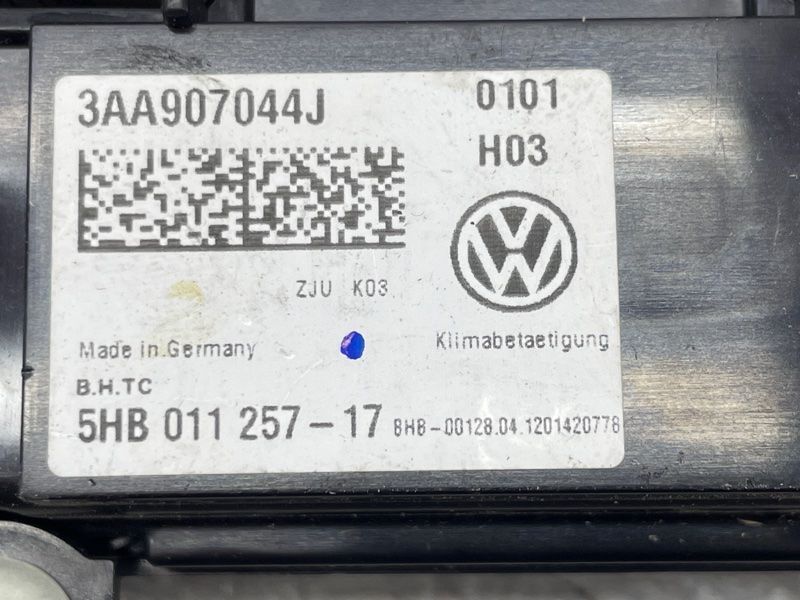 Панель управления климат-контролем 3AA907044JZJU Volkswagen CC