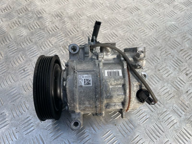 Компресор кондиціонера 8T0260805Q Audi Q5