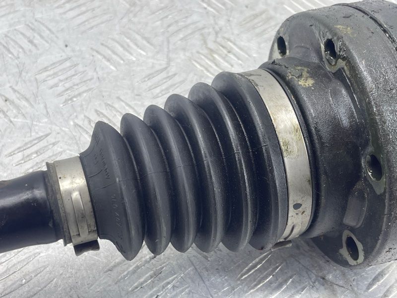 Піввісь 7P0407271C Volkswagen Touareg