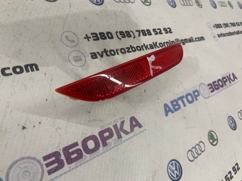 Катафот бампера 26560JJ90A Infiniti Q50