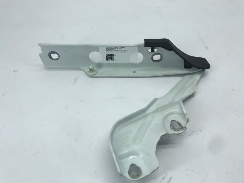 Петля капота 4G8823302E Audi A6
