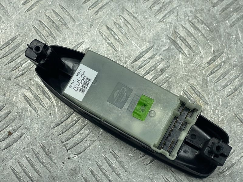 Блок кнопок склопідйомників дверей 254114GA1A Infiniti Q50